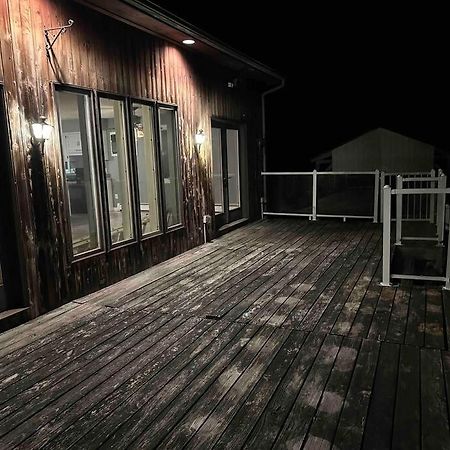 Casino Chalet With Incredible Views Villa Uncasville Bagian luar foto